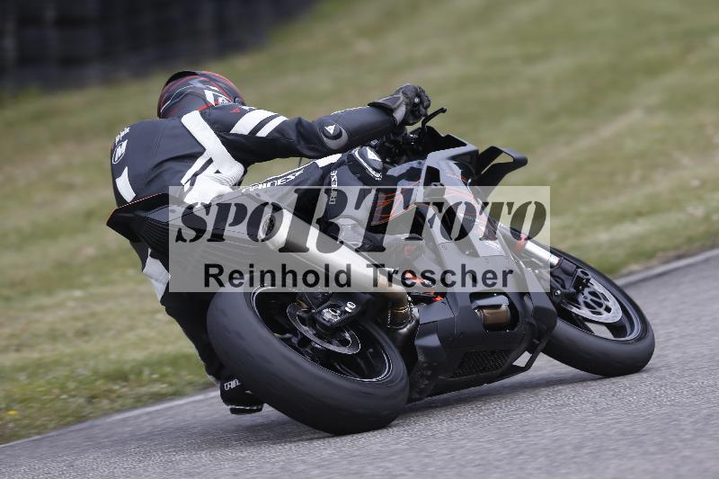 /02 03.04.2026 Speer Racing ADR/Gruppe gelb/backside